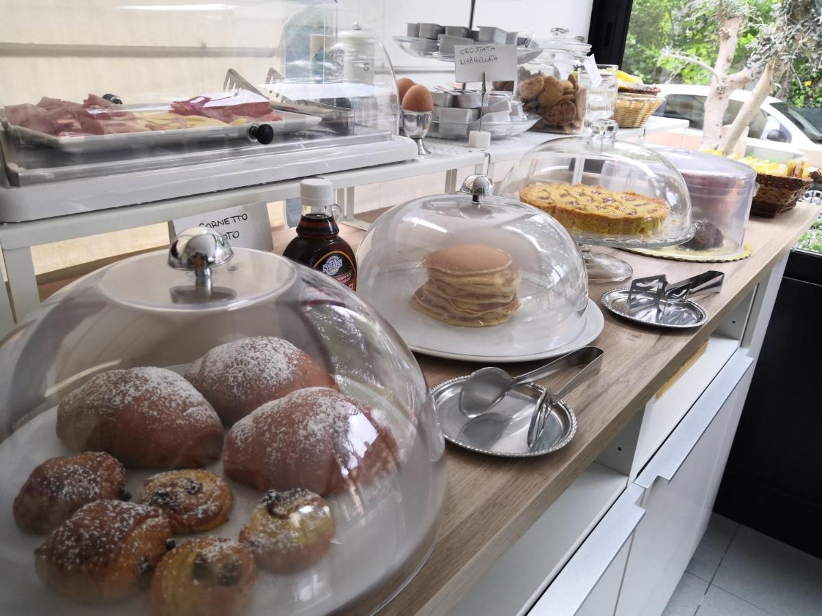 Hotel Iride Suite & Breakfast- Ideale Per Famiglie E Coppie Riccione Eksteriør billede
