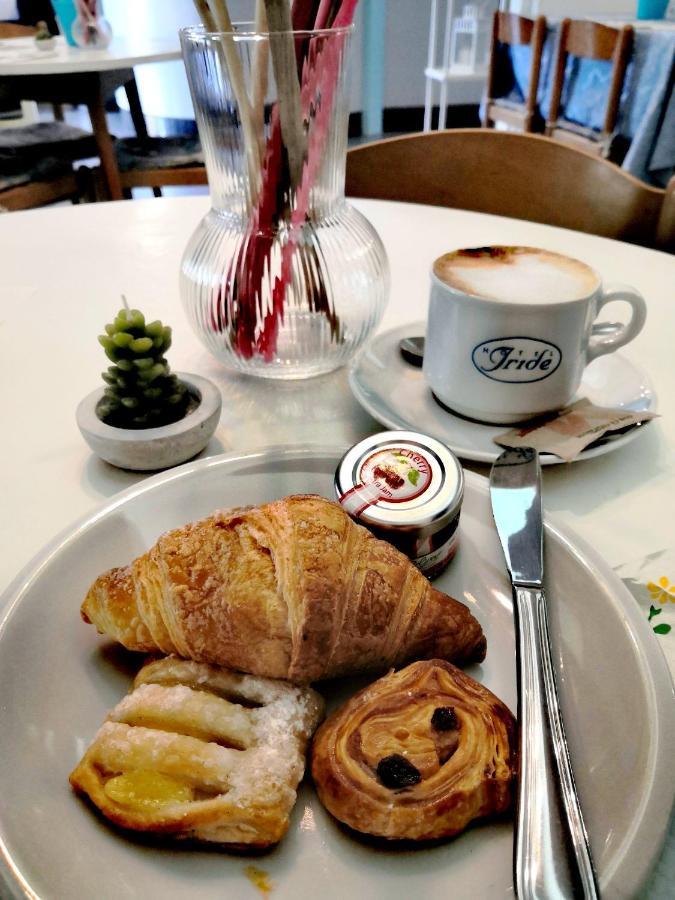 Hotel Iride Suite & Breakfast- Ideale Per Famiglie E Coppie Riccione Eksteriør billede