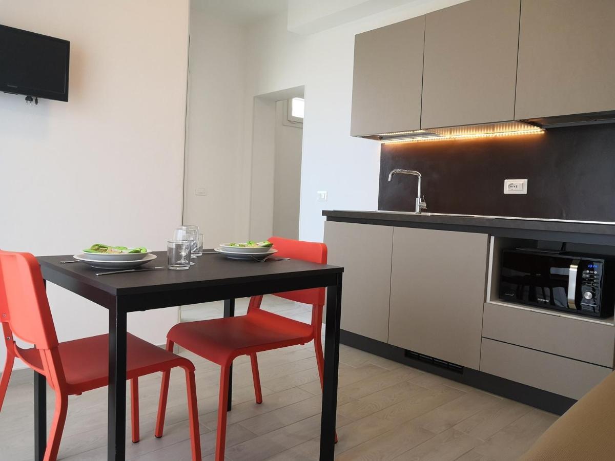 Hotel Iride Suite & Breakfast- Ideale Per Famiglie E Coppie Riccione Eksteriør billede