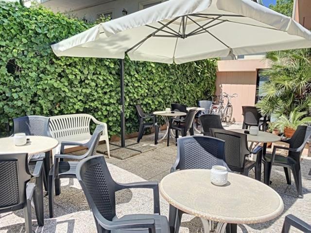 Hotel Iride Suite & Breakfast- Ideale Per Famiglie E Coppie Riccione Eksteriør billede