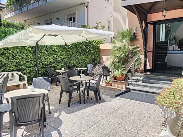 Hotel Iride Suite & Breakfast- Ideale Per Famiglie E Coppie Riccione Eksteriør billede