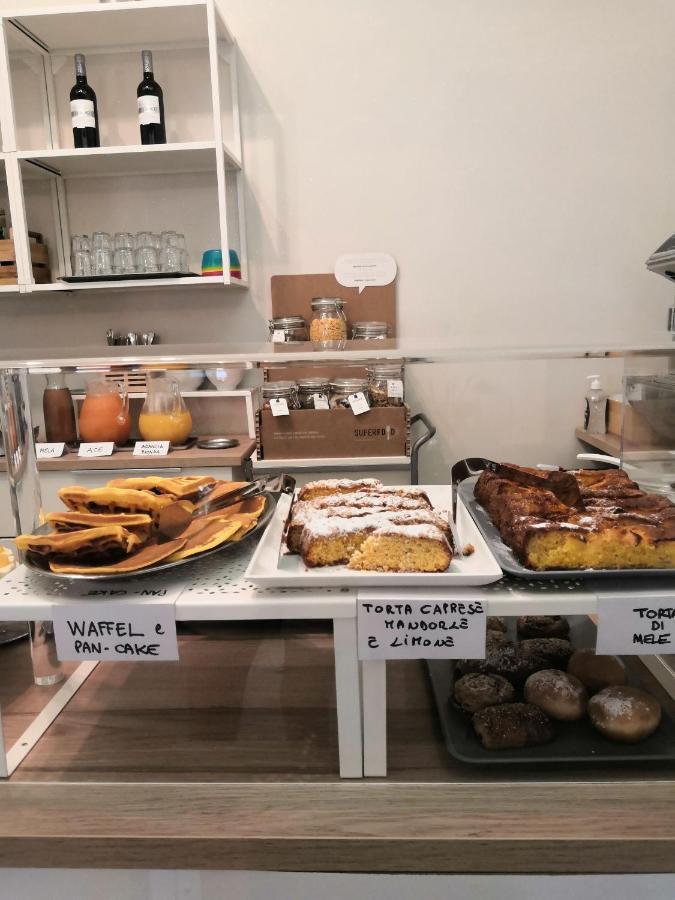 Hotel Iride Suite & Breakfast- Ideale Per Famiglie E Coppie Riccione Eksteriør billede
