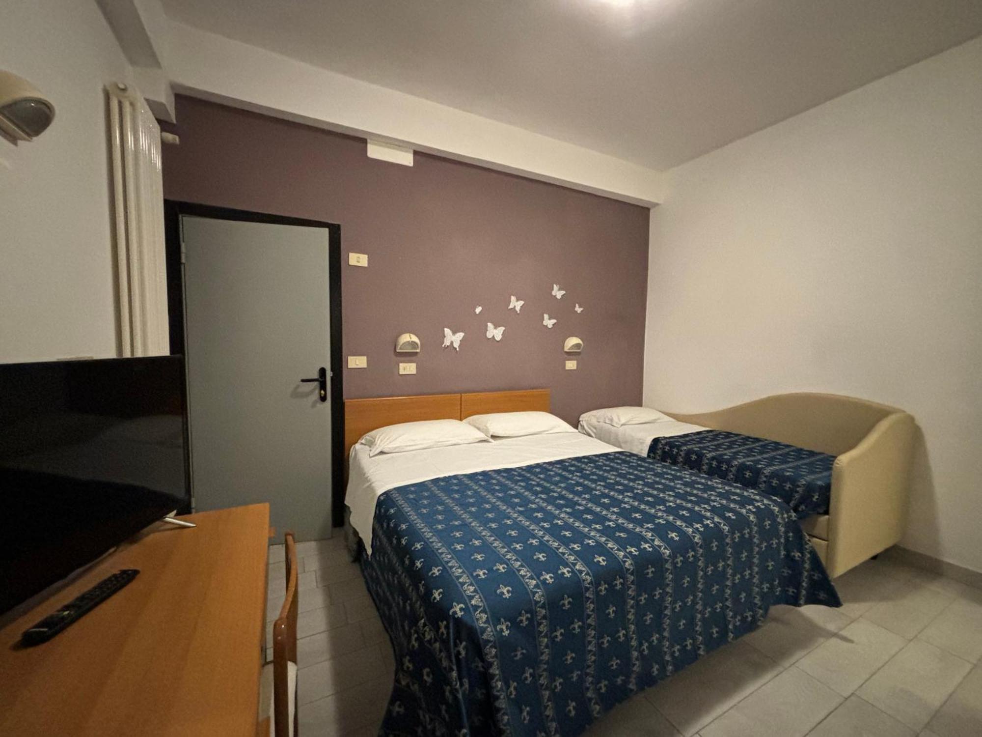 Hotel Iride Suite & Breakfast- Ideale Per Famiglie E Coppie Riccione Eksteriør billede