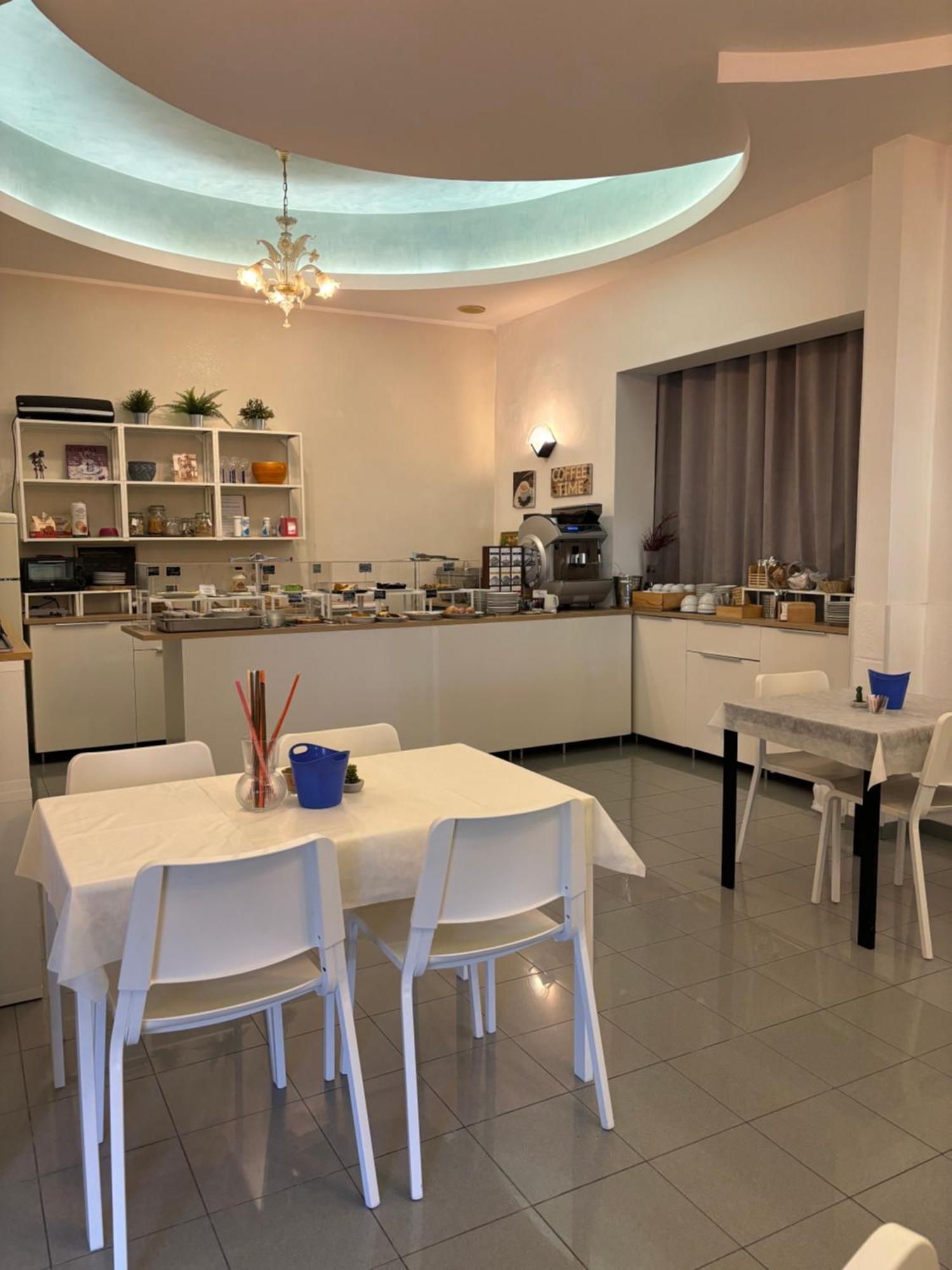 Hotel Iride Suite & Breakfast- Ideale Per Famiglie E Coppie Riccione Eksteriør billede