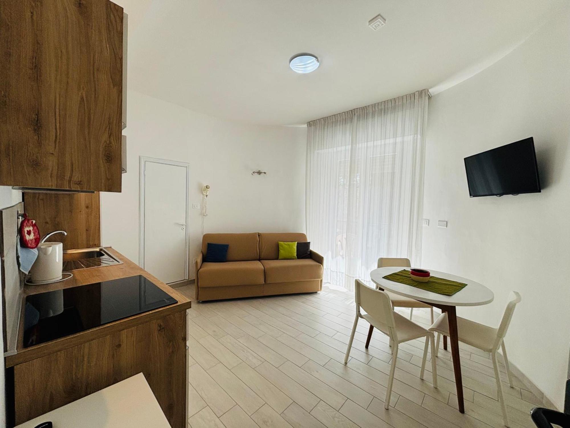 Hotel Iride Suite & Breakfast- Ideale Per Famiglie E Coppie Riccione Eksteriør billede