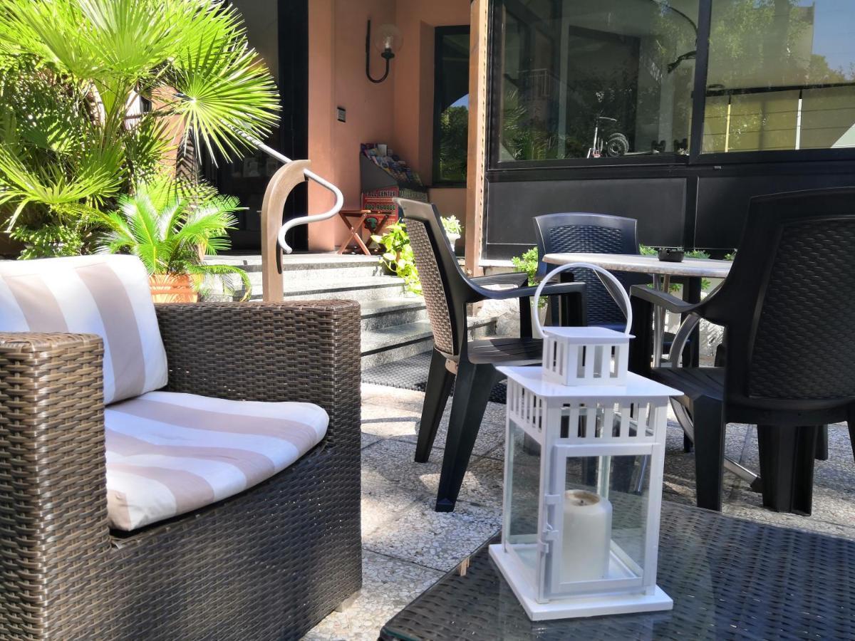 Hotel Iride Suite & Breakfast- Ideale Per Famiglie E Coppie Riccione Eksteriør billede